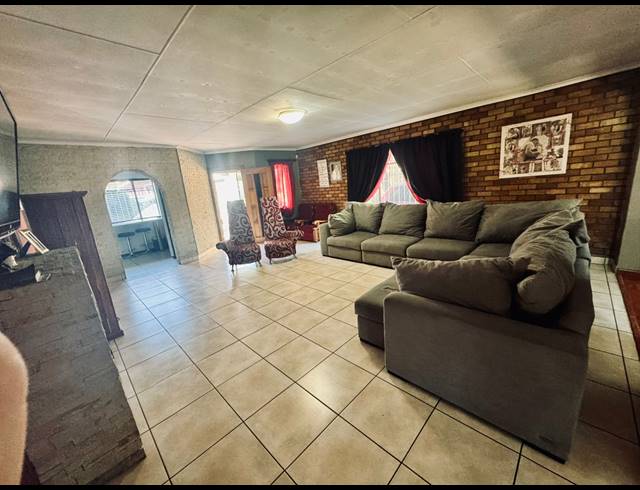 3 BEDROOM HOUSE FOR SALE IN DALPARK